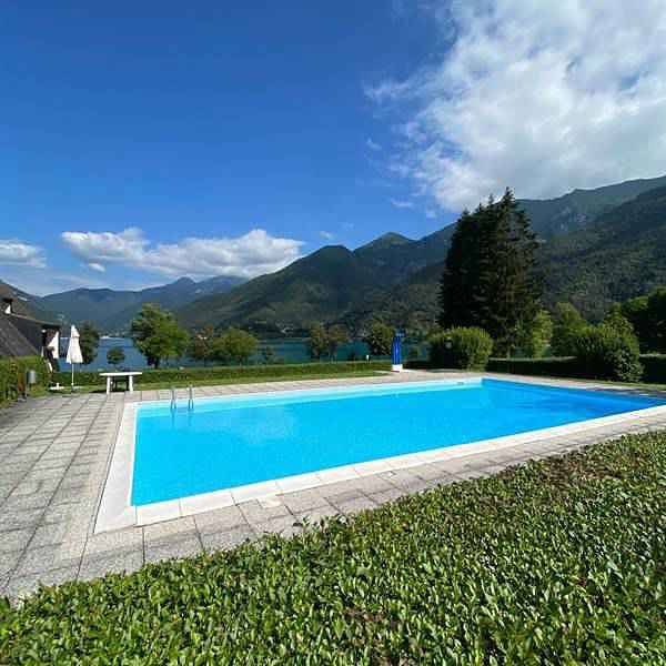 Appartamento intero, Appartamento per vacanze con piscina e balcone con vista lago  in Molina di Ledro, Ledro