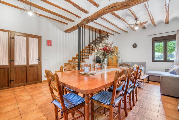 Holiday Home 'Casa La Pedania' with Private Pool, Wi-Fi and Air Conditioning in Beneixama, Alicante Inland