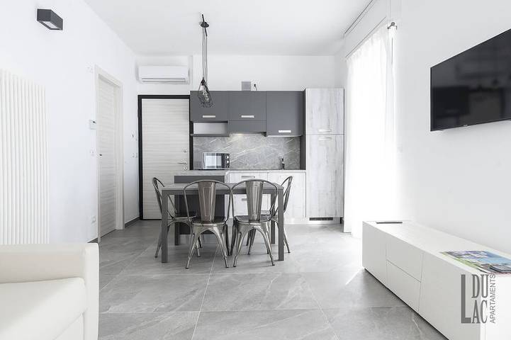 Holiday rental for 4 people, with garden and balcony in Desenzano del Garda