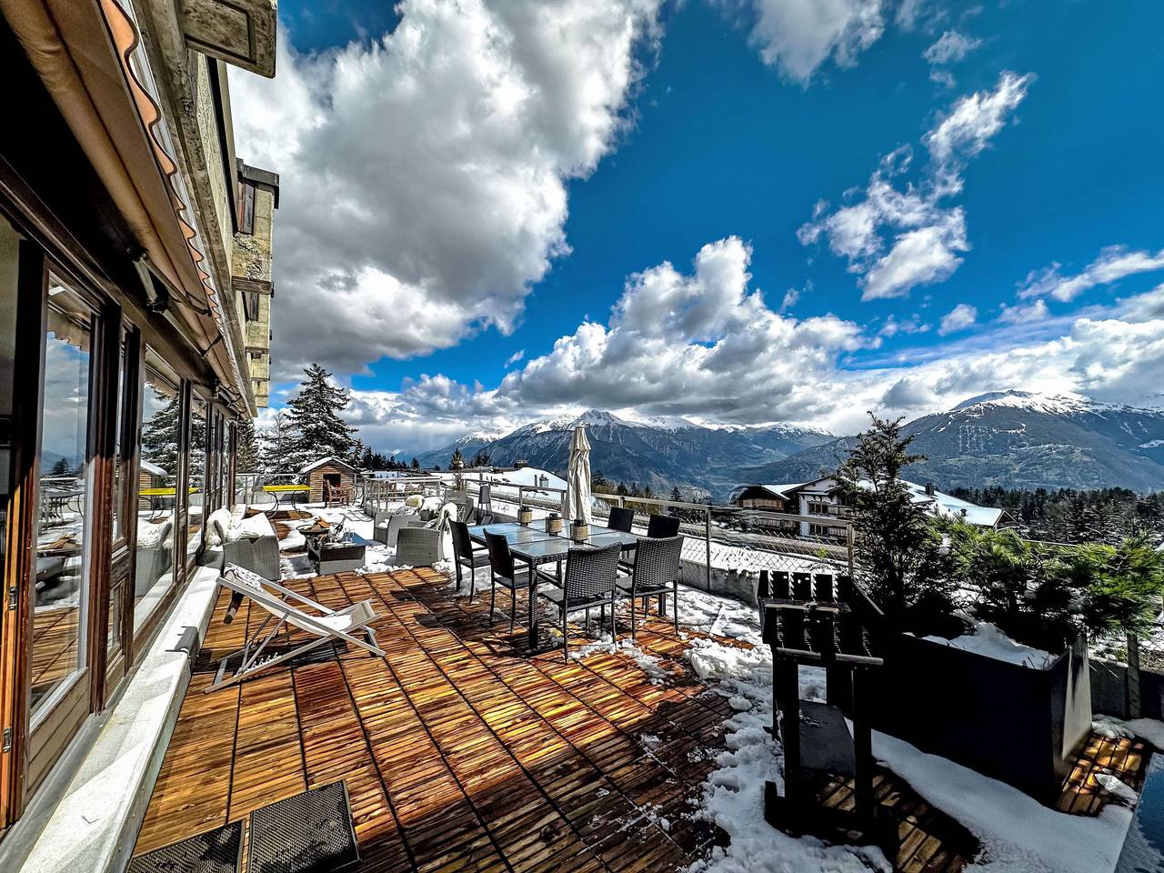 Vacation Rental for 12 Guests in Montana (Switzerland), Sion - Sierre region