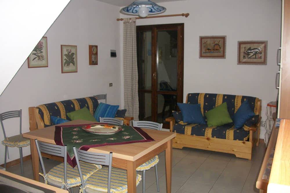 Apartamento entero, Detached apartment just minutes from the beach with private parking in Solanas, Comune di Sìnnia