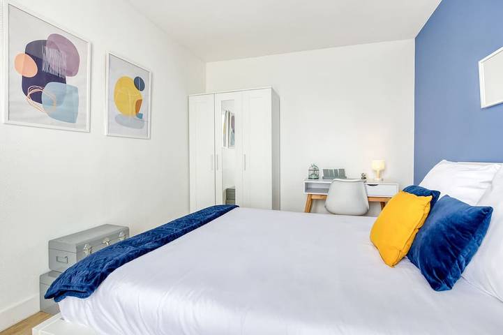 Entire apartment, 4-person apartment / Subway and train station 5 minutes / Parking / Self-check-in in Ivry-sur-Seine, Val-de-Marne