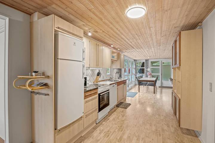 Ferienhaus für 8 Personen, mit Balkon/Terrasse und Whirlpool sowie Terrasse und Garten in Houstrup Strand - 4