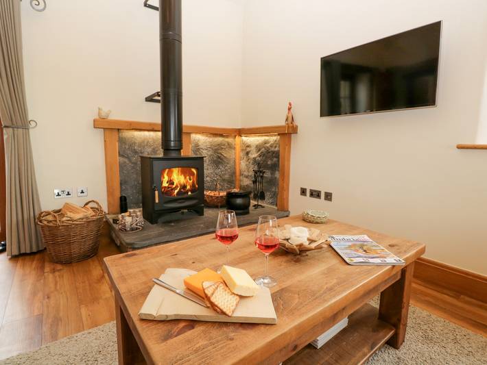 Casa rural para 4 personas con jardín in Distrito de los Lagos