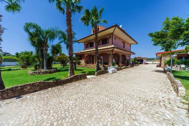 Chambre d’hôte pour 2 personnes, avec piscine ainsi que vue et jardin à Syracuse - 4