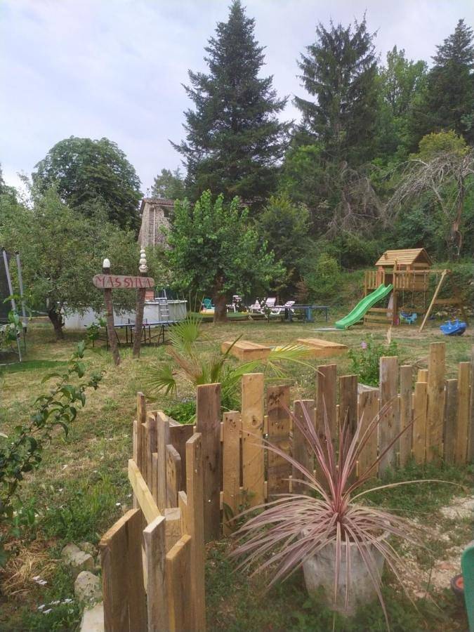 Gîte pour 2 personnes, avec vue ainsi que piscine et jardin à Saint-Jean-du-Pin - 3