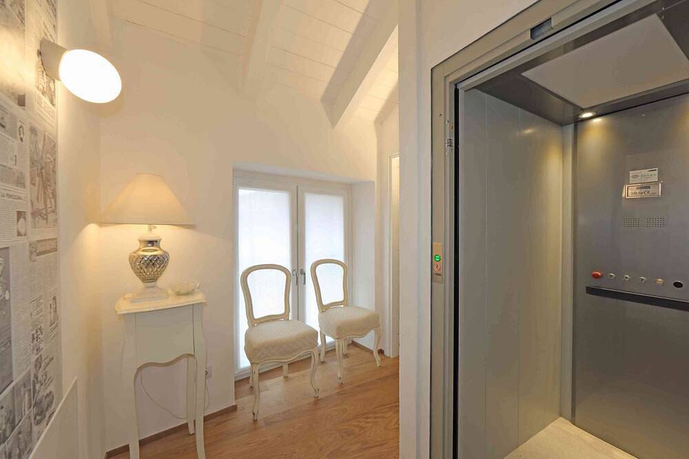 Entire apartment, Barbara elegant apt, with lift and airco, Bellagio Como Lake in Bellagio, Comune di Bellagio