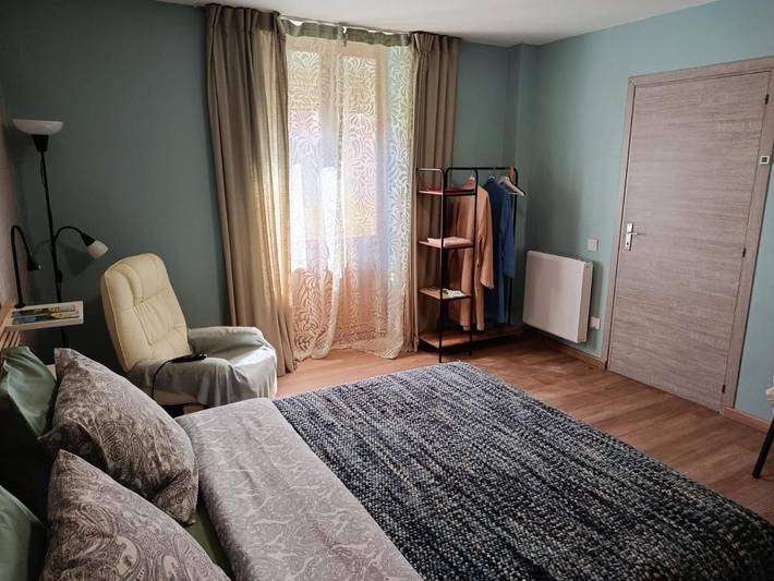 Chambre d’hôte pour 2 personnes à Lure (homonymie)