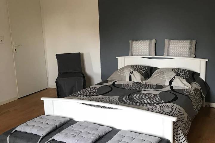 Location de vacances pour 5 personnes, avec piscine ainsi que jardin et terrasse à Camaret-sur-Aigues - 3