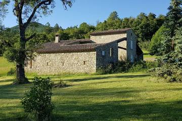 Cottage pour 15 personnes, avec terrasse et jardin, animaux acceptés à Bézaudun-sur-Bîne