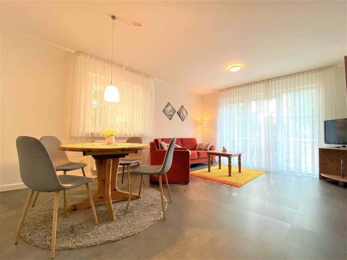 Ferienwohnung für 2 Personen, mit Balkon und Garten sowie Sauna