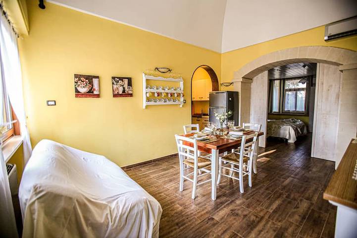 La Casina - Bivilla Con Piscina - 7 Posti Letto in San Michele Salentino, Salento