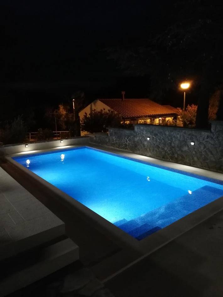 Maison d’hôte pour 5 personnes, avec jardin et vue ainsi que piscine et bassin pour enfant