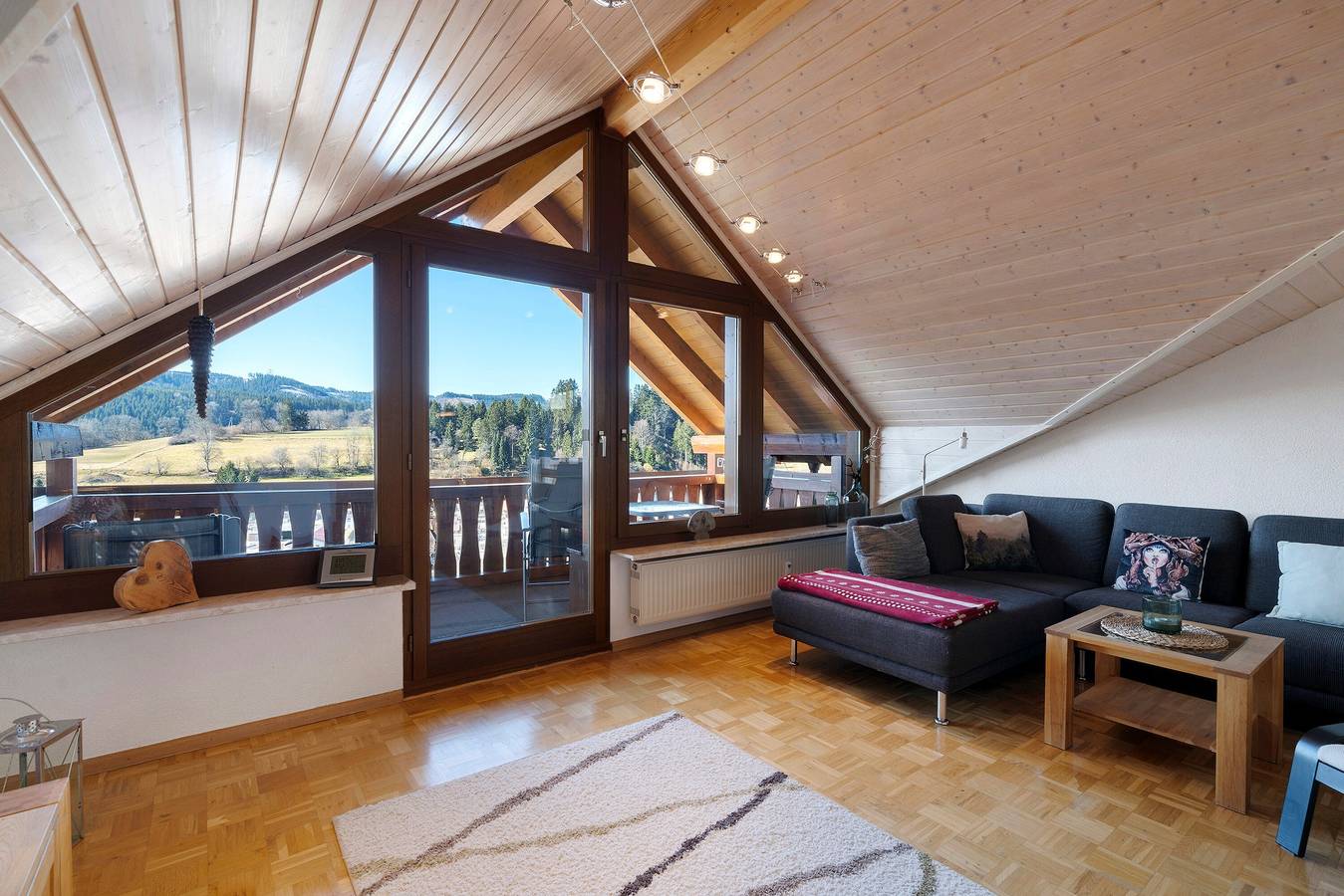 Ganze Wohnung, Ferienwohnung 'Panoramablick' mit Bergblick, Balkon und Wi-Fi in Lenzkirch, Südschwarzwald