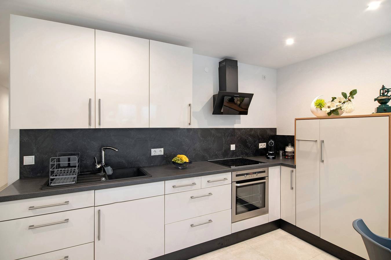Apartamento entero, Apartamento 'Dino' con terraza privada y Wi-Fi in Wannental, Lindau