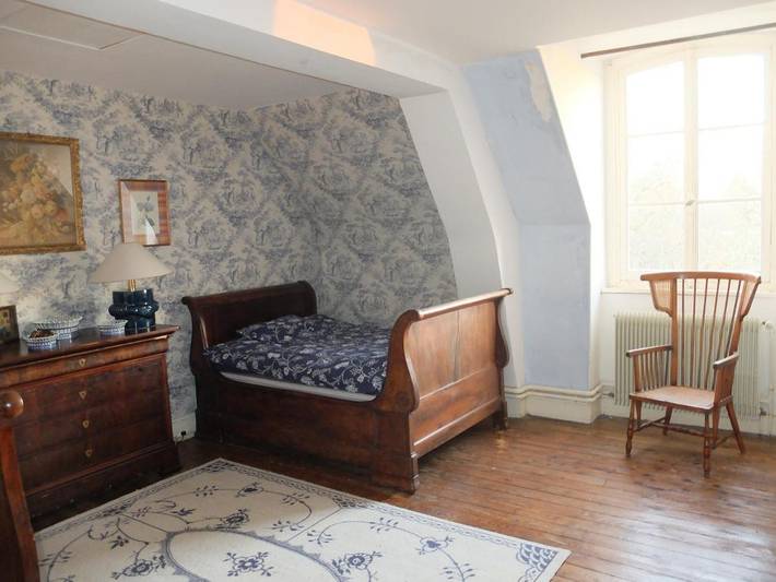 Location de vacances pour 12 personnes, avec vue et piscine ainsi que jardin et vue sur le lac, animaux acceptés à Brinon-sur-Sauldre - 4