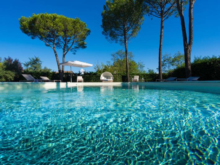 Casa vacanza per 10 persone, con Balcone e Idromassaggio nonché Terrazza e Giardino a Altopascio