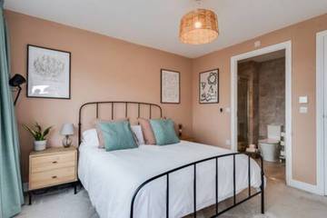 Vacation Rental for 8 Guests in Oxford, Oxfordshire, Picture 2