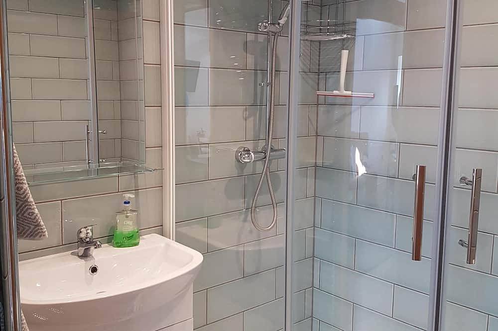 Dog & family friendly 2 bed barn conversion in country setting in North Somerset