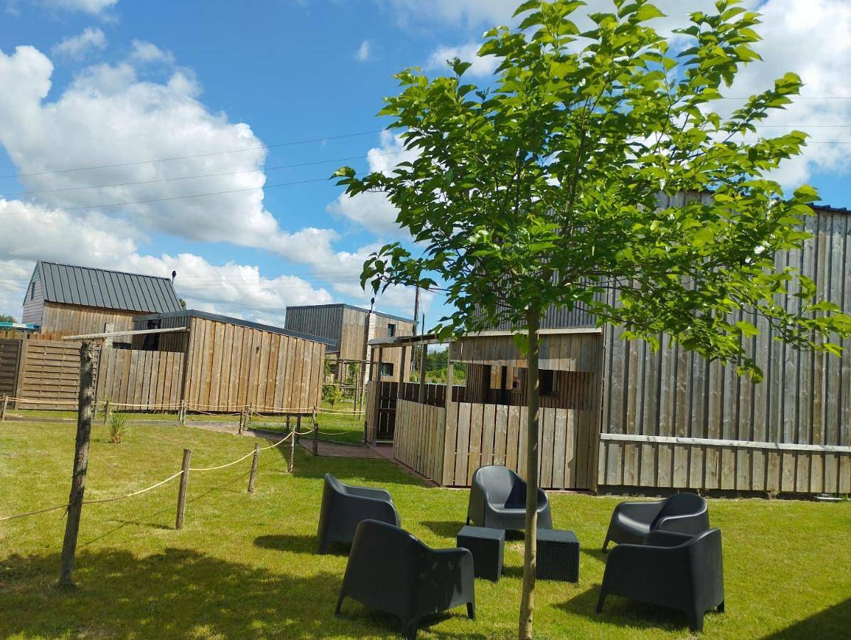 Chalet Cinema Les Belles Ouvrières in Clermont-Créans, Sarthe