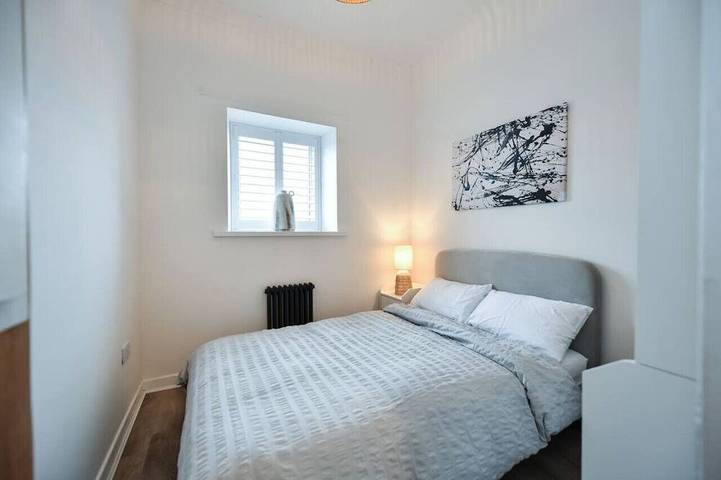 Ganze Wohnung, Lallan Shores - 2 bed newly refurbished ground floor flat in town centre location in Troon. in Troon, Firth Of Clyde