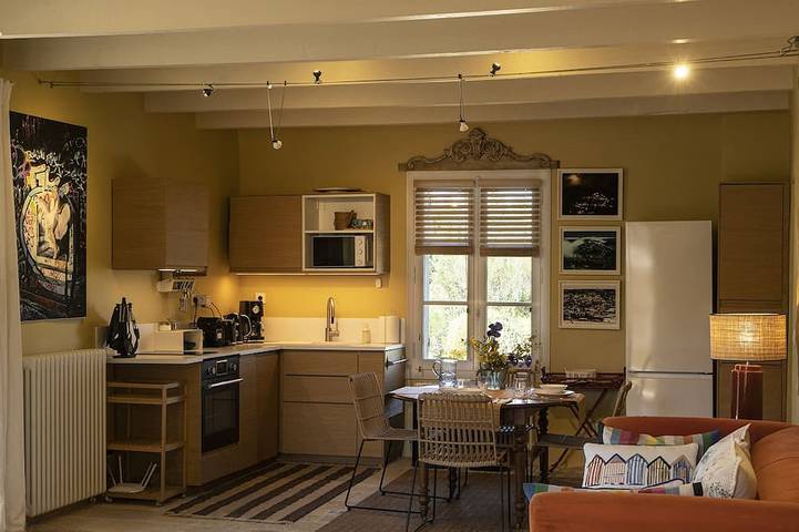 Gîte pour 2 personnes, avec jardin à Simiane-la-Rotonde - 4