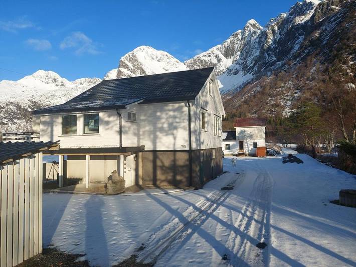 Camping für 3 Personen, mit Garten und Ausblick, mit Haustier auf den Lofoten