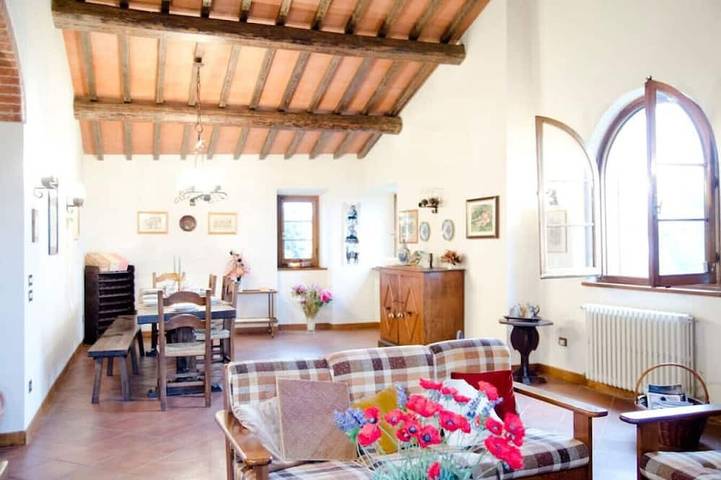 Podere Belvedere - large stunning country-side villa with private swimming-pool in Carmignano, Provincia di Prato