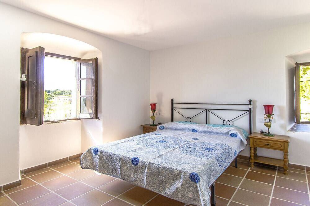 Your own private hotel 30 min to Bcn for 25 guests in Bigues i Riells, Barcelona Binnenland