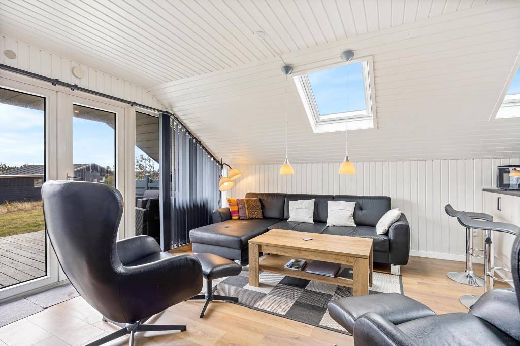 Behagliches Ferienhaus mit Sauna und Kaminofen für 5 Personen in Bjerregård, Holmsland Klit
