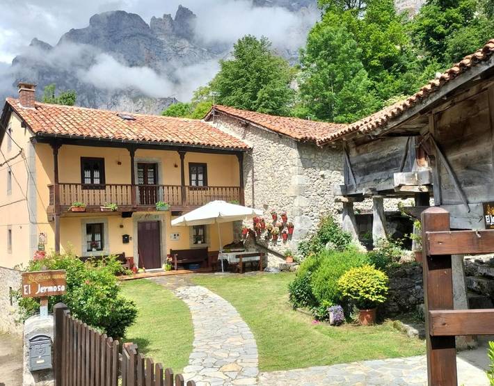 Casa rural para 5 personas, con jardín en Parque Nacional de Los Picos de Europa - 2