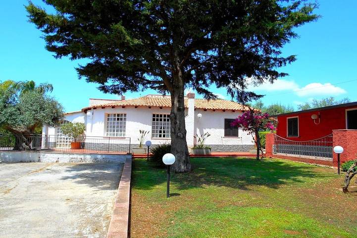 Casa vacanza per 8 persone, con piscina e terrazza - 1