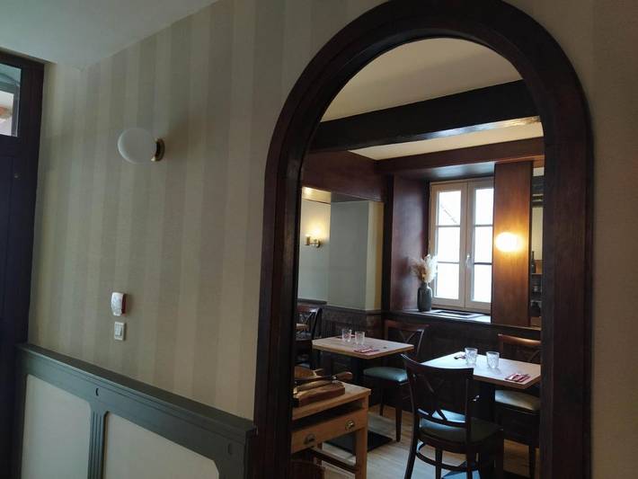 Hôtel pour 4 personnes, avec terrasse et vue à Orcival (Puy-de-Dôme) - 2