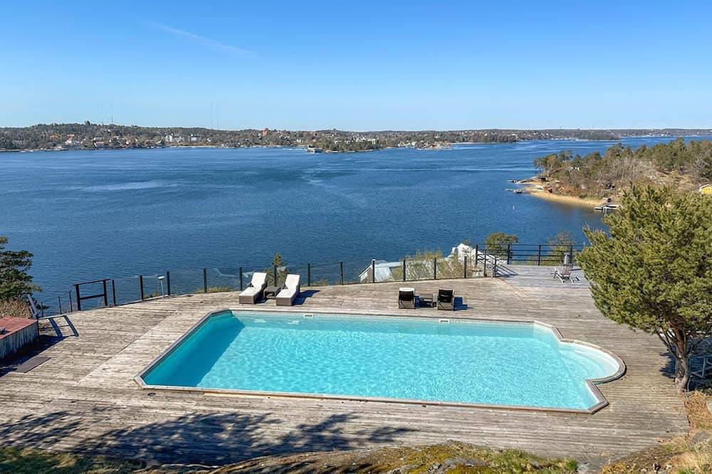 Lovely home in Saltsjöbaden with sauna in Nacka, Stockholmer Schärengarten