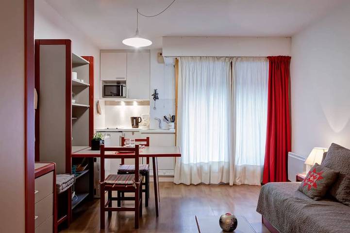 Gîte pour 4 personnes, avec balcon, animaux acceptés dans Casino De Brides Les Bains