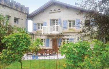 Gîte pour 6 personnes, avec terrasse à Charritte-de-Bas
