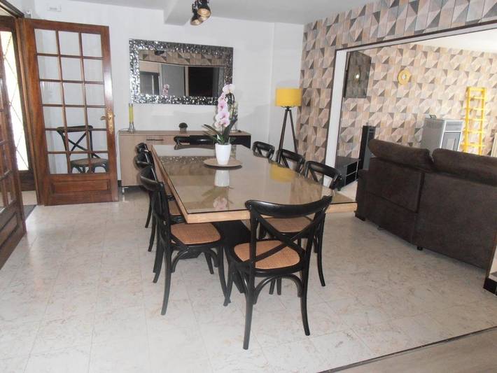 Location de vacances pour 10 personnes, avec vue et jardin à Maubert-Fontaine - 4