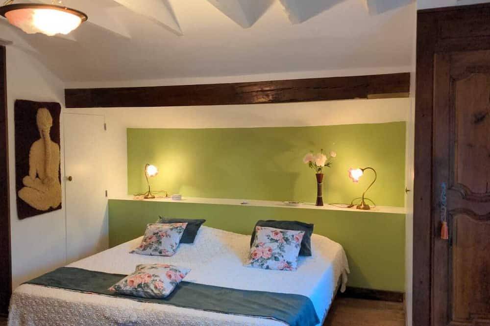 Charming house on the shores of Lake Geneva in Anthy-sur-Léman, Thonon-les-Bains region