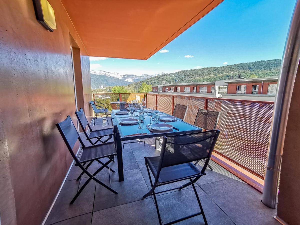 Appartement entier, Two-Bedroom Apartment in Seynod, Annecy (commune)