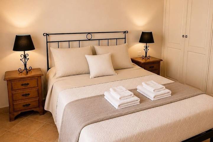 Meer & Flughafen – Villa mit Garten und kostenlosem Parkplatz in Brindisi, Salento