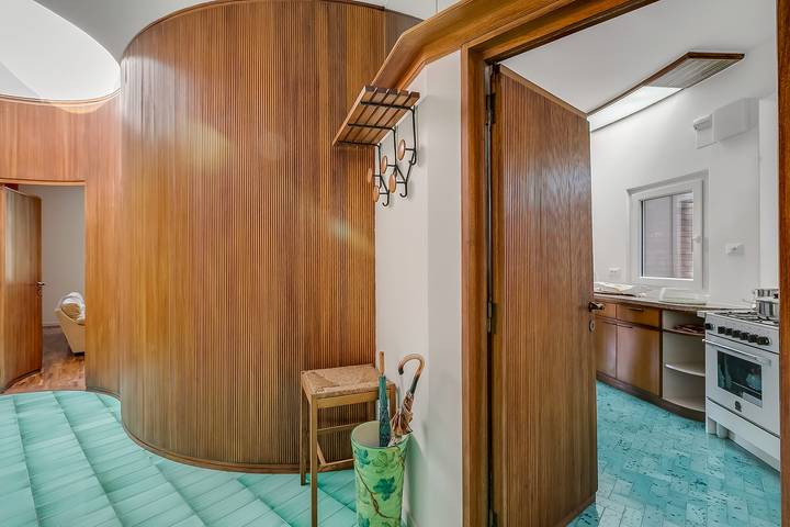 Ganze Wohnung, The Arco Round House with Terrace & Parking in Arco, Gardasee-Berge