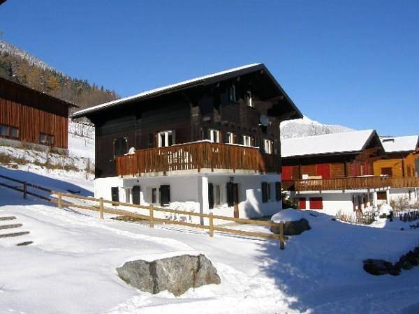 Chalet voor 4 Personen in Fiesch, Aletsch Arena