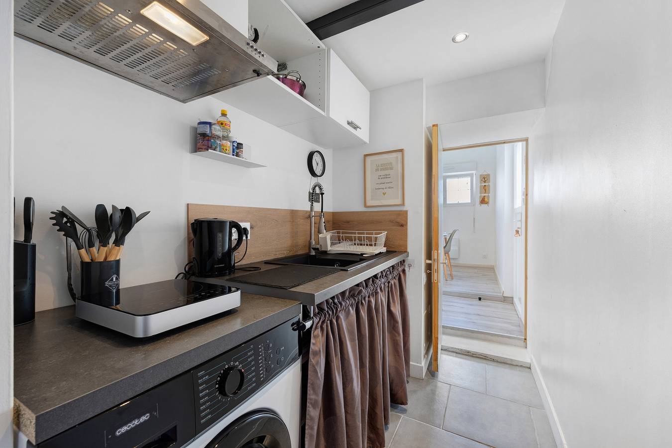 Appartement entier, Charmant appartement pour 4 avec terrasse et jardin partagés in Saint-Jean-de-Liversay, Région de La Rochelle