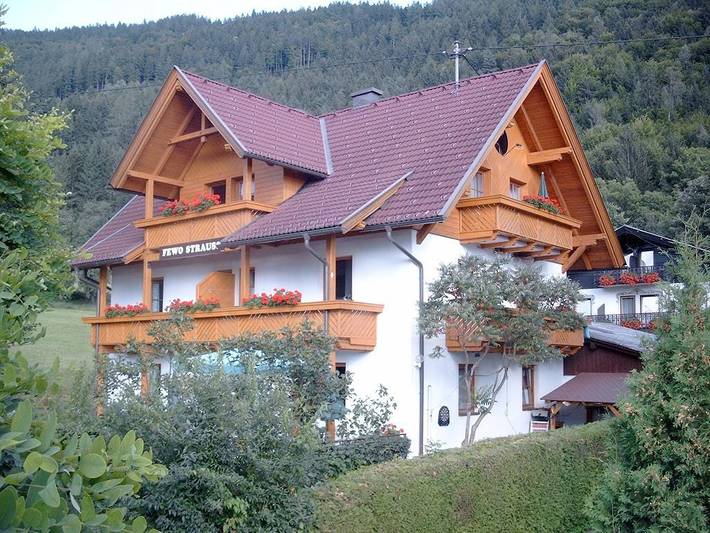 Ferienwohnung für 2 Personen, mit Balkon und Garten sowie Seeblick und Ausblick in Ossiach