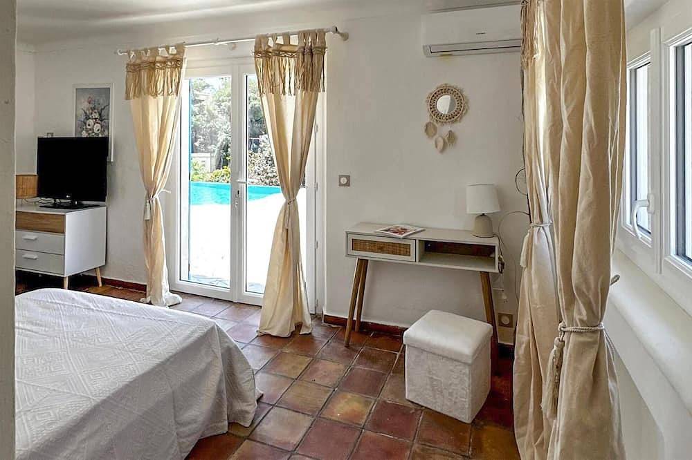 Nice home in Sainte Maxime with Wifi in Sainte-Maxime, Mediterranean Coast (France)