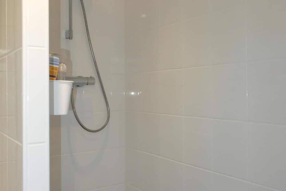 Wunderschöne Strandhütte auf dem Campingplatz Julianahoeve, 300 Meter vom Strand entfernt in Renesse Strand, Renesse