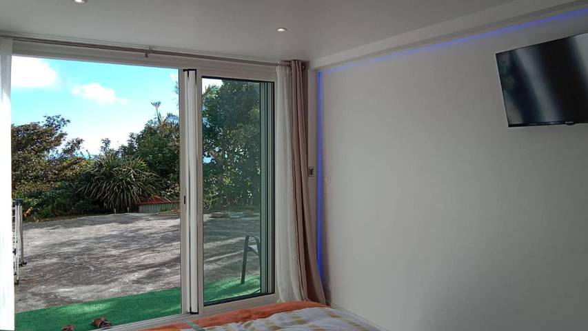 Maison d’hôte pour 2 personnes, avec jardin et vue à Petite-Île - 3