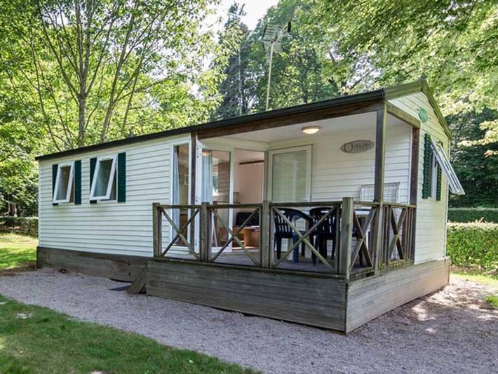 Camping pour 6 personnes, avec terrasse dans Allier