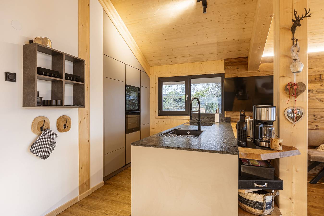 Superior Chalet # 24 mit Sauna & Hot Tub in Stadl-Predlitz, Turracher Höhe