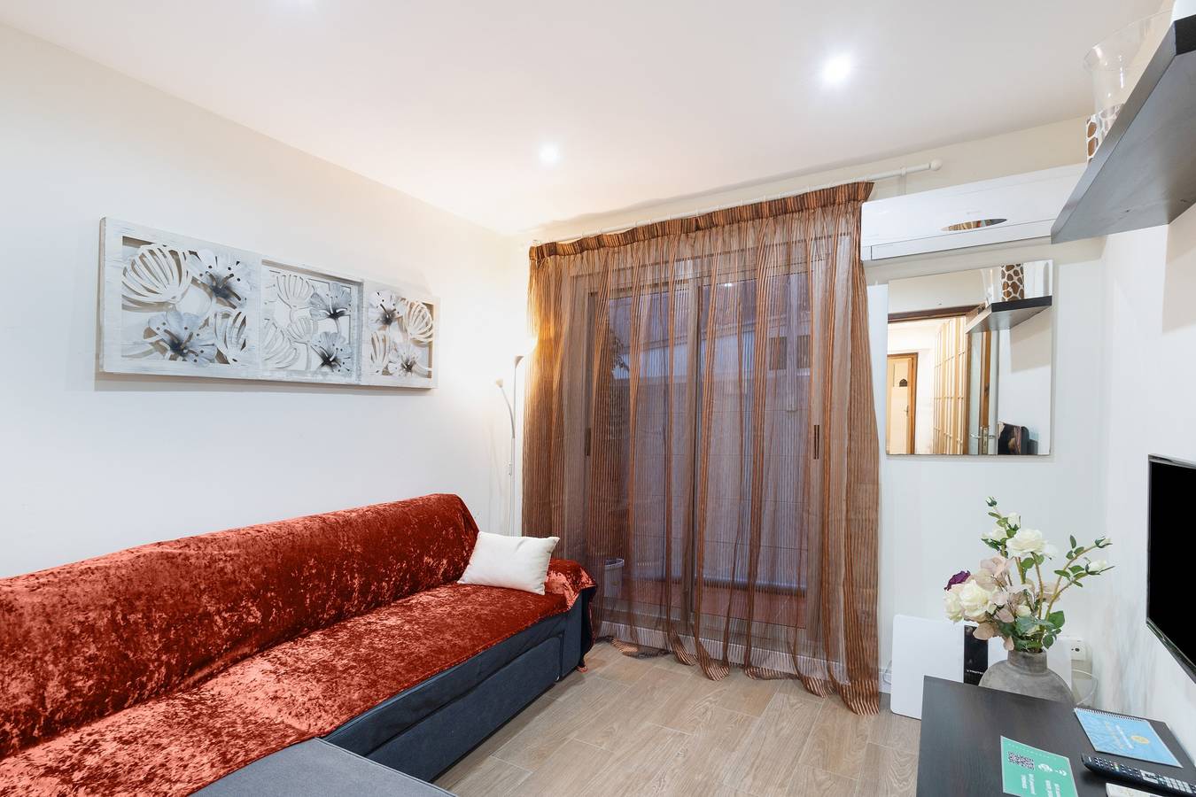 Ganze Wohnung, Ferienwohnung "Bonito Piso Cerca de Park Guell" mit Wlan und Klimaanlage in Barcelona, Barcelonès